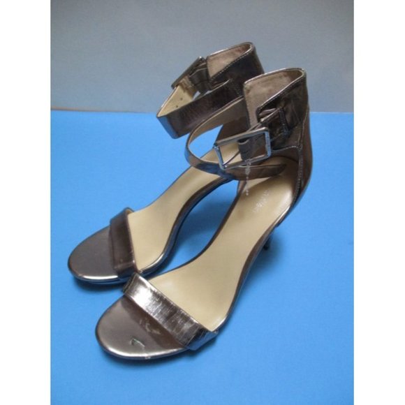 *Calvin Klein Silver VIVIAN Metallic Stilettos - Picture 4 of 12